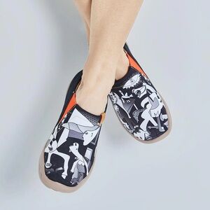 NEW- UIN Picasso 🎨🖌️Guernica Toledo Slip On Shoes